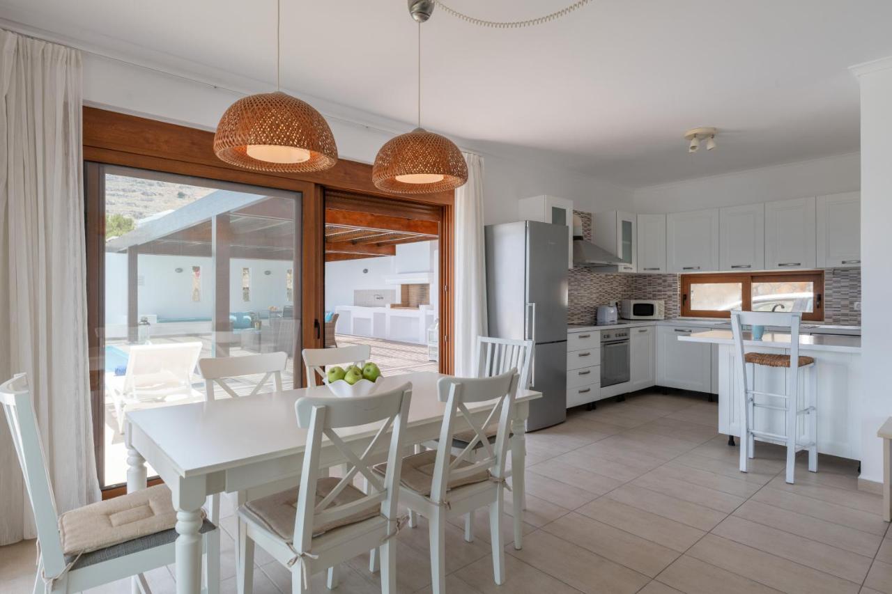 Villa Milena With Private Pool, Vlicha Beach Lindos المظهر الخارجي الصورة
